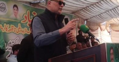 عمران خان 50 ارب چوری کا تسلی بخش جواب دیں گے تو رہا ہوں گے،احسن اقبال